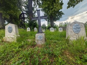 Cmentarz wojenny w Binarowej