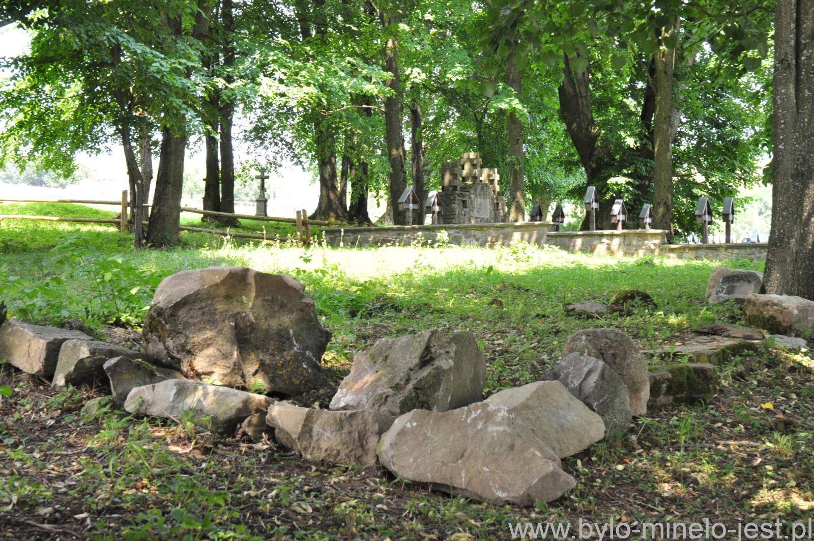 Cementarz wojenny nr 3 Ożenna