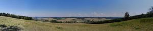 Panorama Ożennej spod cmentarza nr 1 